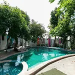 Deeden Pattaya Resort