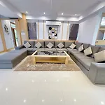 วิลล่า Tagvilla Lagoon Pool In 8 Bedroom Pattaya