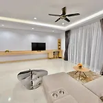 Tagvilla Lagoon Pool In 8 Bedroom *