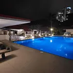 Resort 1-Huge Pool, Bbq, 300M-Beach, 8 Mins To Walking Street