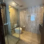 Large Deluxe Grand Avenue Apartment Pattaya