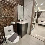 อพาร์ทเม้น Exclusive Arcadia - Amazing Pools & Gardens, Gym, Sauna, Waterfalls, Jacuzzi, Fast Internet *