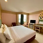Hotel Aa 2*