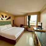 Aa Hotel 2*