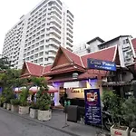 Luxury Semi-2bed Pool Near & Walking Street! อพาร์ทเม้น