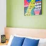 Hollywood Luxury Poolvilla Walking Street 4 Bedrooms * Pattaya