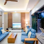วิลล่า Hollywood Luxury Poolvilla Walking Street 4 Bedrooms *