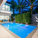 Hollywood Luxury Poolvilla Walking Street 4 Bedrooms วิลล่า Pattaya
