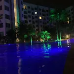 อพาร์ทเม้น Arcadia 网红水系公寓一房 View 专业的健身房 桑拿 中心位置 交通便利 Smart Tv Wifi *