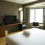 Marine Plaza 3*