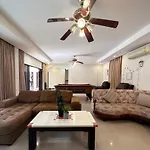 Blooming Hill Boutique 4*