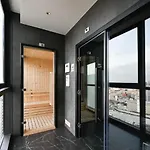 อพาร์ทเม้น The Edge Seaview *