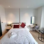 Edge Near Walking Street อพาร์ทเม้น Pattaya