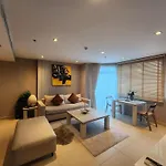Sands Pratamnak *