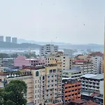 The Base Center Of Rooftop Swimming Pool อพาร์ทเม้น