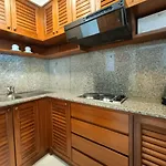 The Monaco โรงแรม 3*