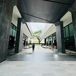 芭提雅市中心无边泳池公寓the Base * Pattaya