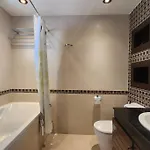 D34长住优惠房-芭提雅市中心高端4间卧室泳池别墅 Pattaya