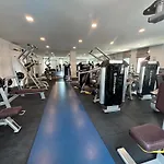 Arcadia Beach Continental 2 Bedroom Fast Internet Jacuzzi Waterfall