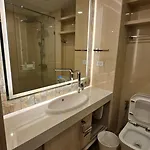 Pool View Cozy Getaway Pattaya