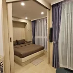 อพาร์ทเม้น Pool View Cozy Getaway