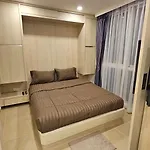 Pool View Cozy Getaway Pattaya