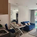 Grand Caribbean Condo Suite Room With Pool Access