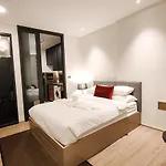 Edge Super Apartment *