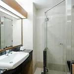 Whitehouse Condotel 3* Pattaya
