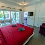 Majestic 1bedroom Poolvilla28,beach Gate วิลล่า