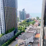 อพาร์ทเม้น 泰国芭提雅thebase无边游泳池公寓 *