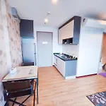 泰国芭提雅无边游泳池精装修公寓临近大海两卧室 Apartment