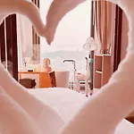 Edge Sea View Apartment Pattaya