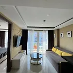 Grand Avenue Super อพาร์ทเม้น