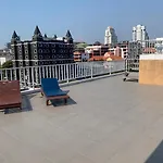 Apartment New Circle Phratamnak Pattaya