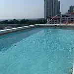 New Circle Phratamnak Apartment Pattaya