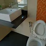 Apartment New Circle Phratamnak Pattaya
