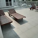 New Circle Phratamnak Apartment Pattaya
