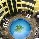 Four Seasons Place Pattaya