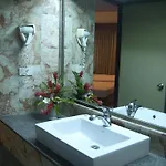 โรงแรม รายัล ทวินส์ พาเลซ 4*