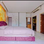 Hotel Pasadena 2*