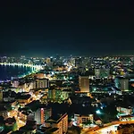 อพาร์ทเม้น South Delux View Near Walking Street Pattaya