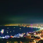 อพาร์ทเม้น South Delux View Near Walking Street Pattaya