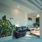 Smile Beach Pool Villa芭提雅海滨现代轻奢四卧四卫泳池别墅