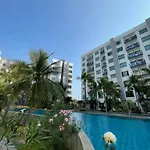 Acadia Beach Resort อคาเดียบีชรีสอร์ต
