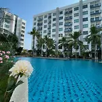 Acadia Beach Resort อคาเดียบีชรีสอร์ต