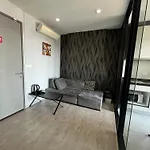 อพาร์ทเม้น 秘狗公寓the Base Pattaya
