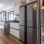 Luxury Pool Villa Pattaya Center C5 - 5 Bedroom