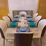 อพาร์ทเม้น Spacious Seaview 3br Apartment:direct Access *