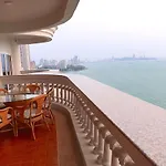 Spacious Seaview 3br Apartment:direct Access อพาร์ทเม้น